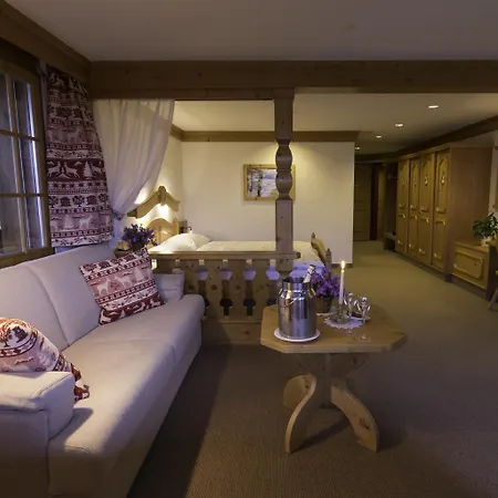 Hotel Le Grand 4*